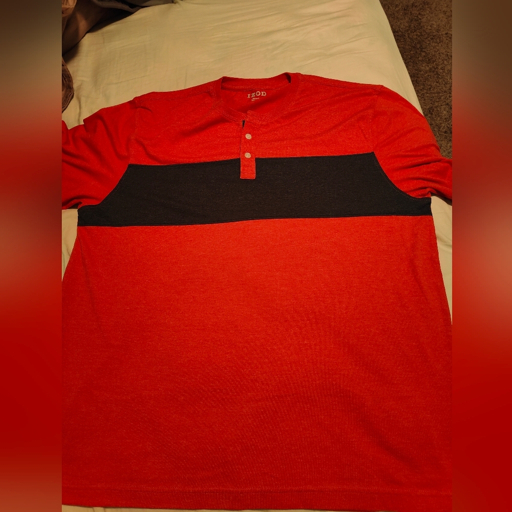 Izod short sleeve Henley tshirt